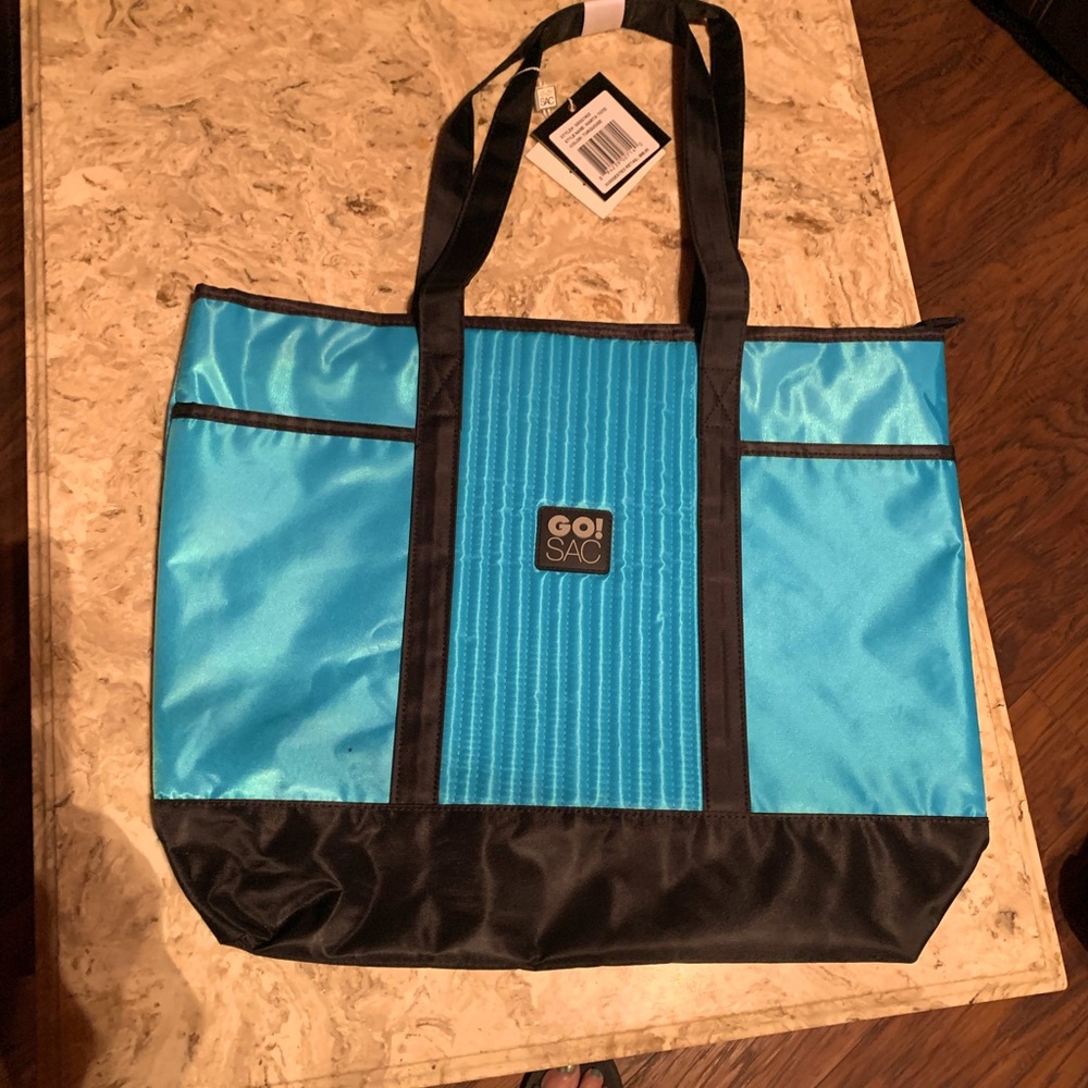 GoSac is a travel bag/ insulated for food or drink or even wet clothes